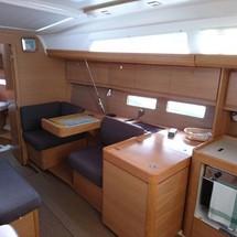 Dufour 410