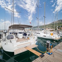 Beneteau Oceanis 51.1