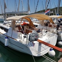 Dufour 382