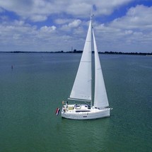 Dufour 360