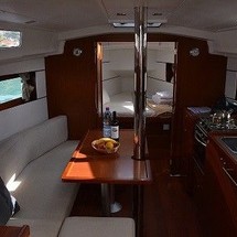 Beneteau Oceanis 35
