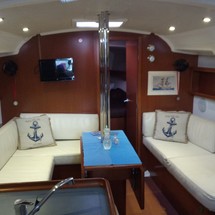 Beneteau Oceanis 37