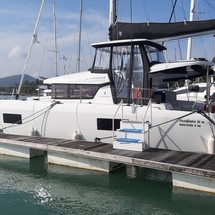 Lagoon 42