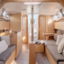 Beneteau Oceanis 35
