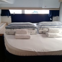 Fountaine Pajot Lucia 40
