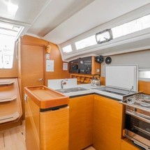 Jeanneau Sun Odyssey 410
