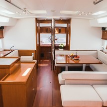 Beneteau Oceanis 55