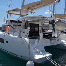 Lagoon 42