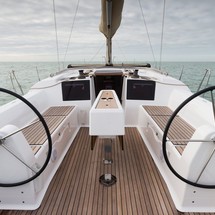 Dufour 382