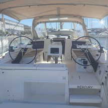 Dufour 390