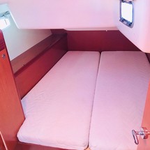Beneteau Oceanis 43