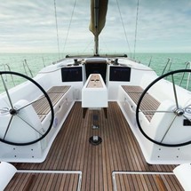 Dufour 382