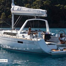 Beneteau Oceanis 45