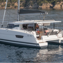 Fountaine Pajot Lucia 40