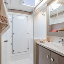 Fountaine Pajot Lucia 40