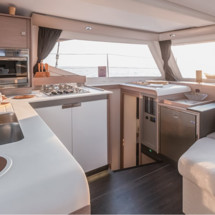 Fountaine Pajot Lucia 40