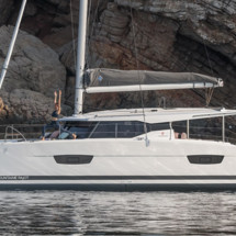 Fountaine Pajot Lucia 40