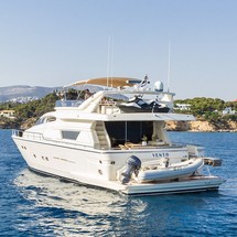 Ferretti 225