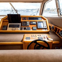 Ferretti 225