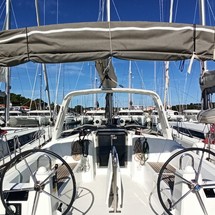 Beneteau Oceanis 38.1