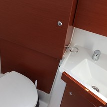 Beneteau Oceanis 38.1