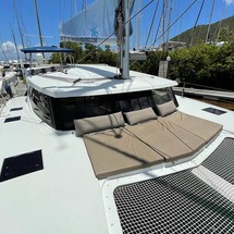Fountaine Pajot Lucia 40