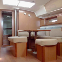 Beneteau Oceanis 43