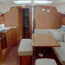 Beneteau Oceanis 43