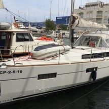 Beneteau Oceanis 38