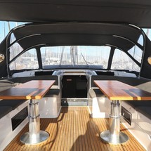 Hanse 548