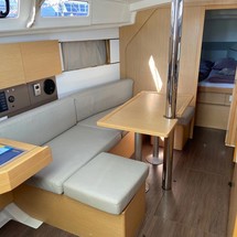 Beneteau Oceanis 35