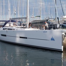 Dufour 560