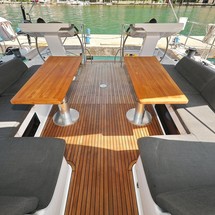 Hanse 548