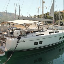 Hanse 548