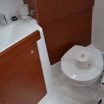 Beneteau Oceanis 35