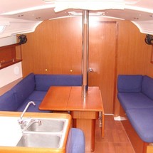 Beneteau Oceanis 37
