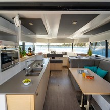 Fountaine Pajot MY 37