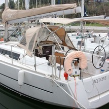 Dufour 350