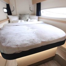 Fountaine Pajot Helia 44