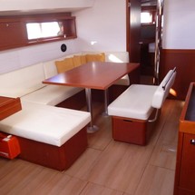 Beneteau Oceanis 48