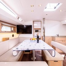 Beneteau Oceanis 48