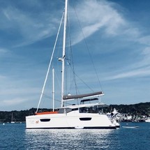 Fountaine Pajot Lucia 40