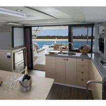 Fountaine Pajot Lucia 40