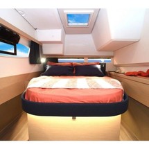 Fountaine Pajot Lucia 40