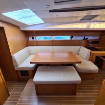 Jeanneau 53