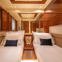 Azimut Magellano 74