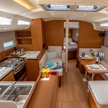 Jeanneau Sun Odyssey 410