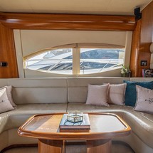 Majesty Yachts 50