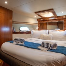 Majesty Yachts 50