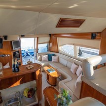 Majesty Yachts 50